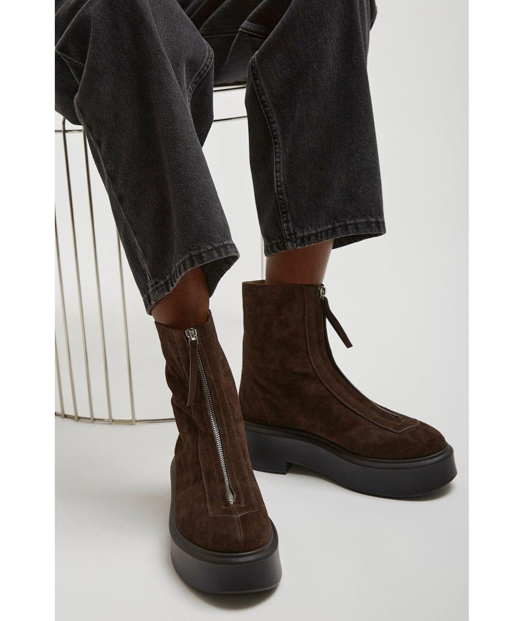 THE ROW Коричневые замшевые ботинки, фото 2