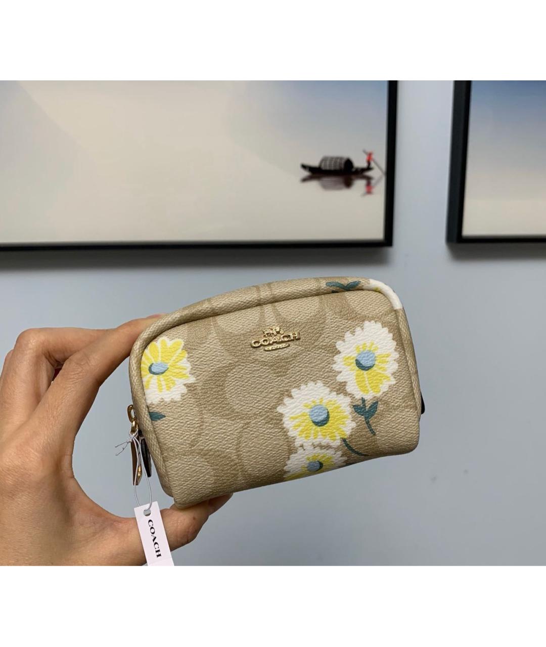 COACH Бежевая ключница, фото 8