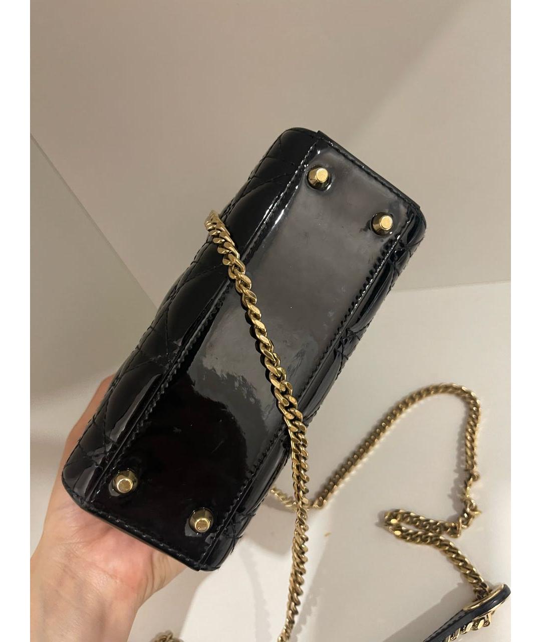 CHRISTIAN DIOR Черная сумка с короткими ручками из лакированной кожи, фото 5