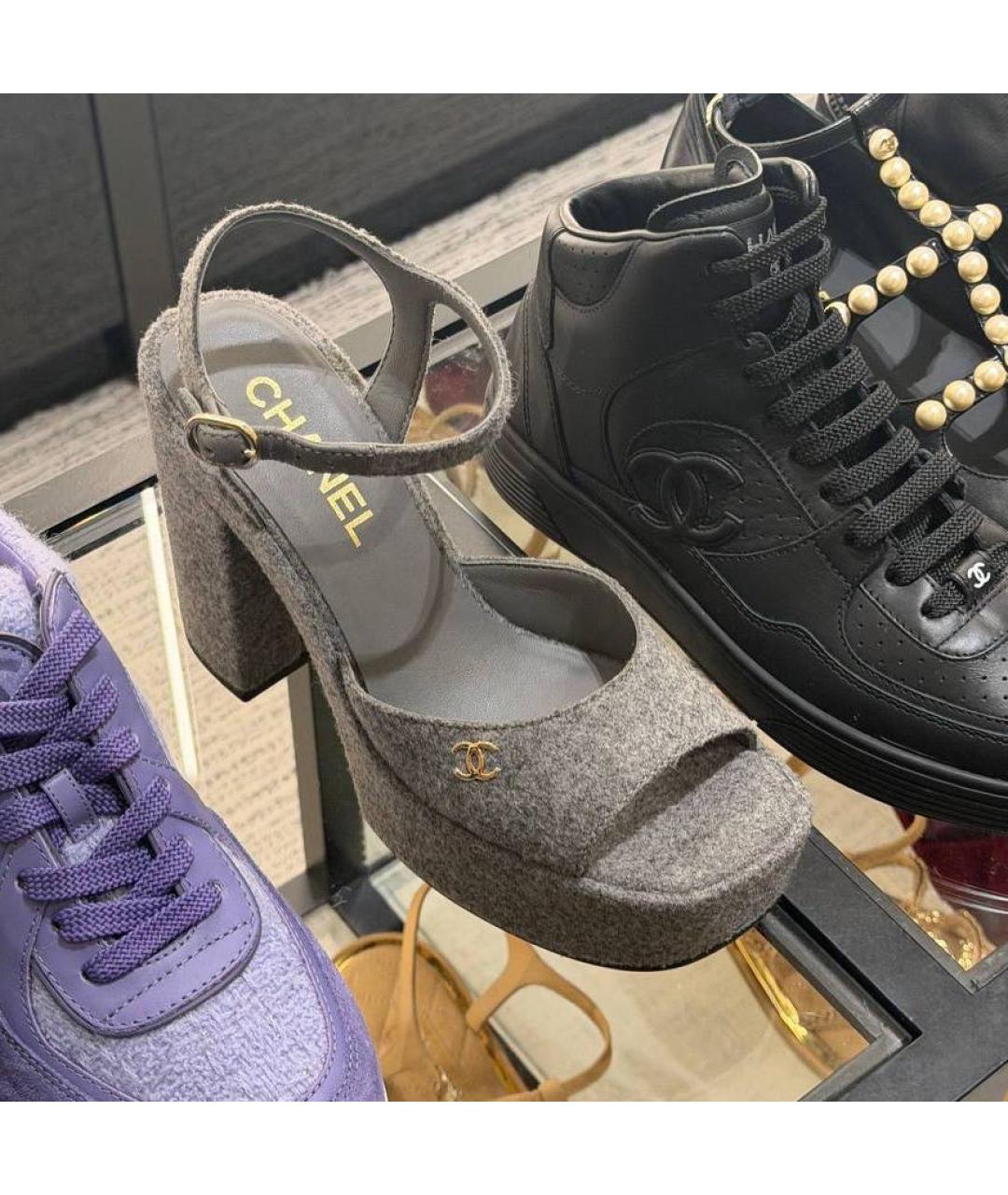 CHANEL Серые текстильные босоножки, фото 2