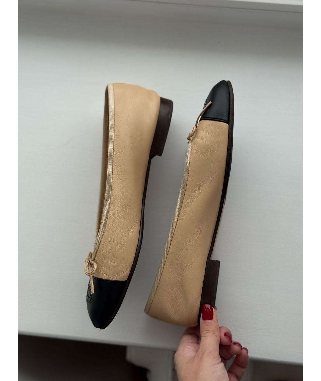 CHANEL Бежевые кожаные балетки, фото 4