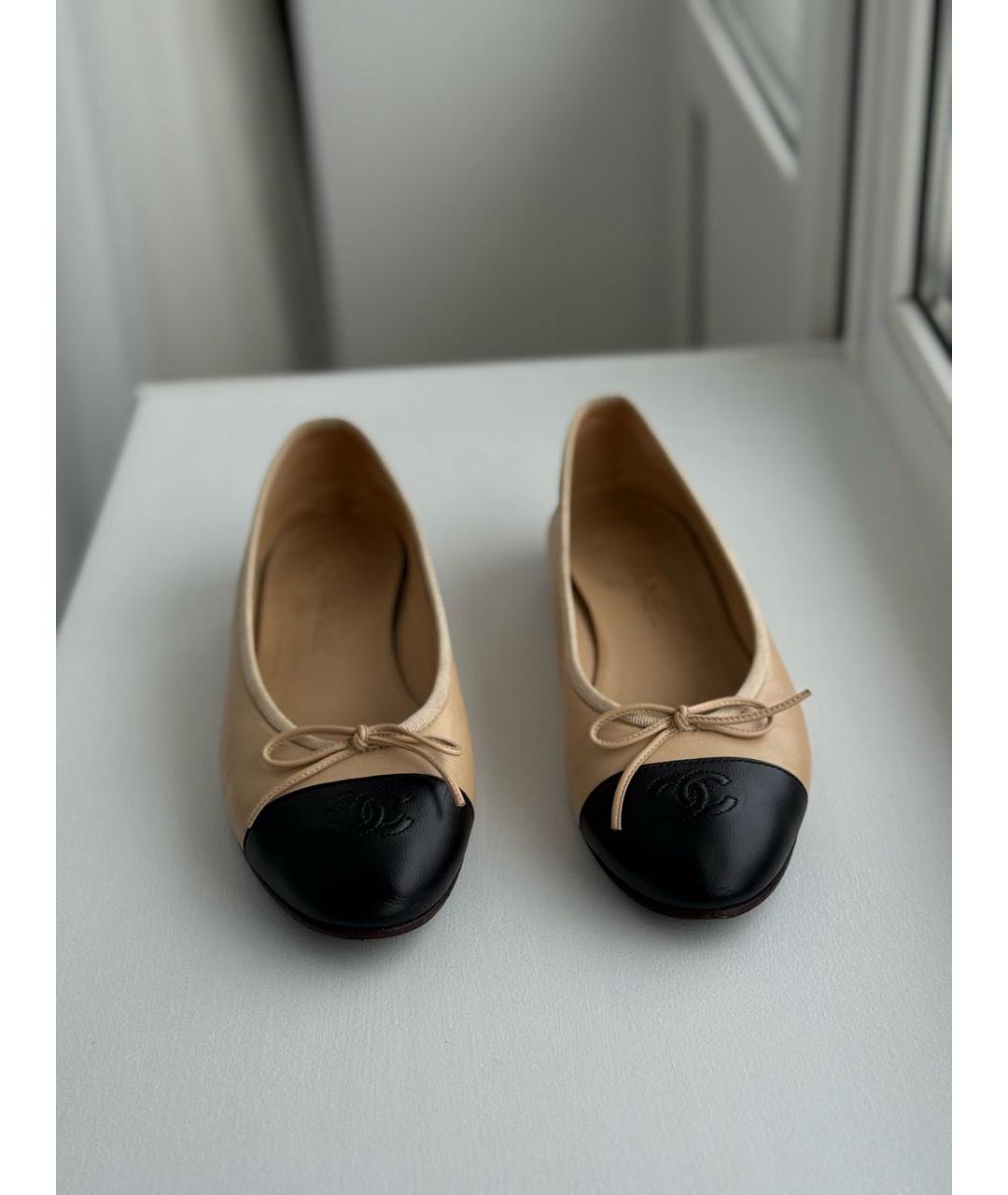 CHANEL Бежевые кожаные балетки, фото 8