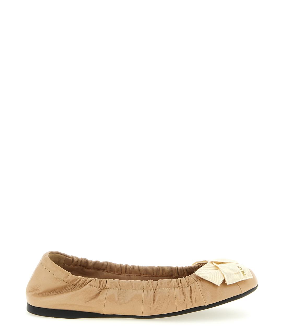 PRADA Бежевые кожаные балетки, фото 1