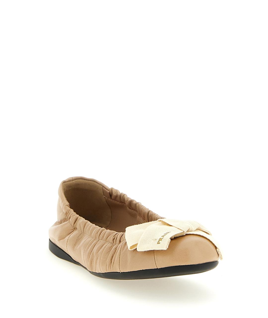 PRADA Бежевые кожаные балетки, фото 2