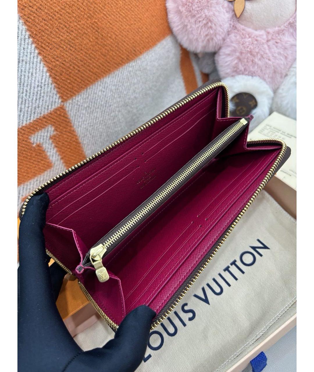 LOUIS VUITTON Коричневый кошелек, фото 6