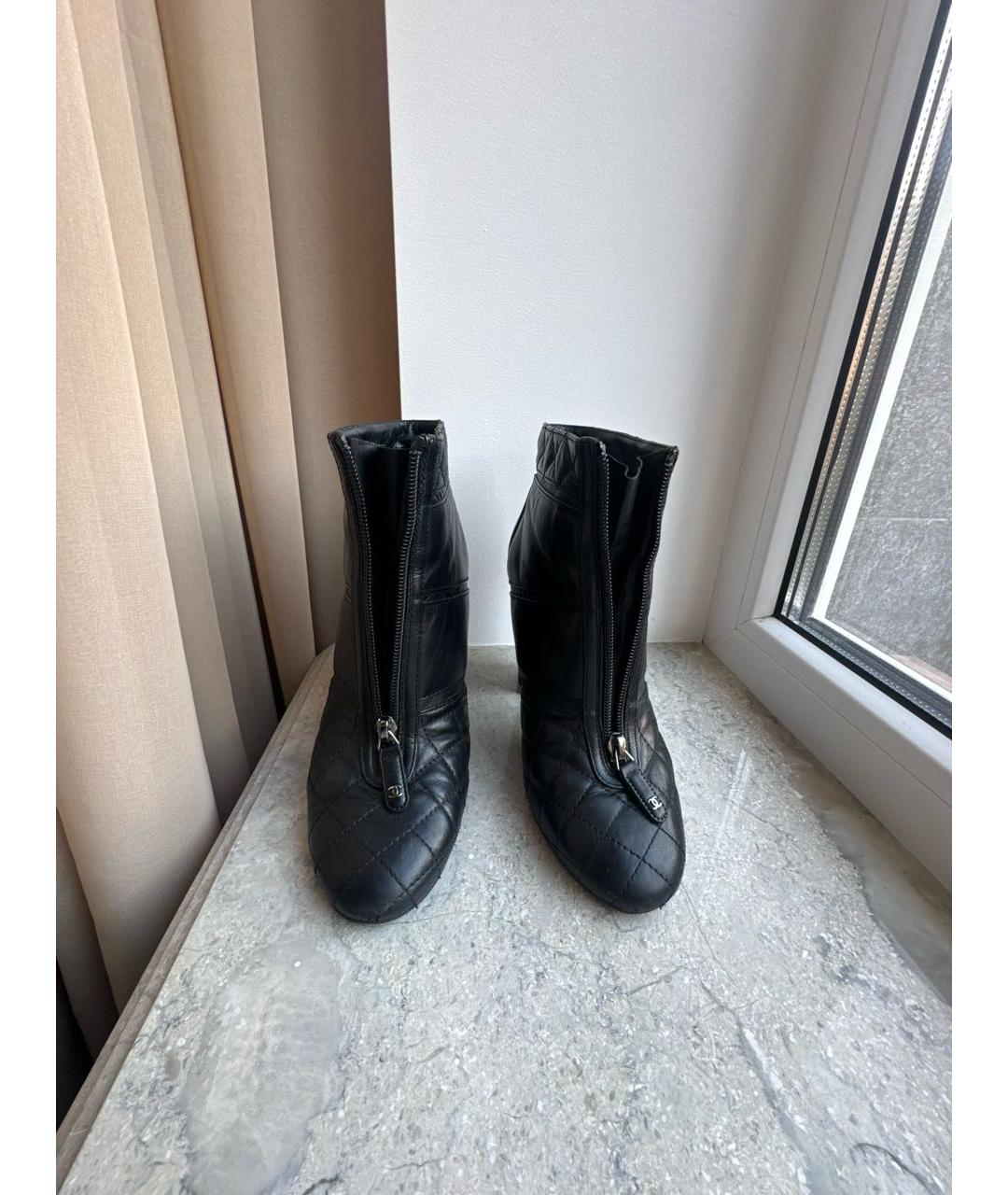 CHANEL Черные кожаные ботильоны, фото 2