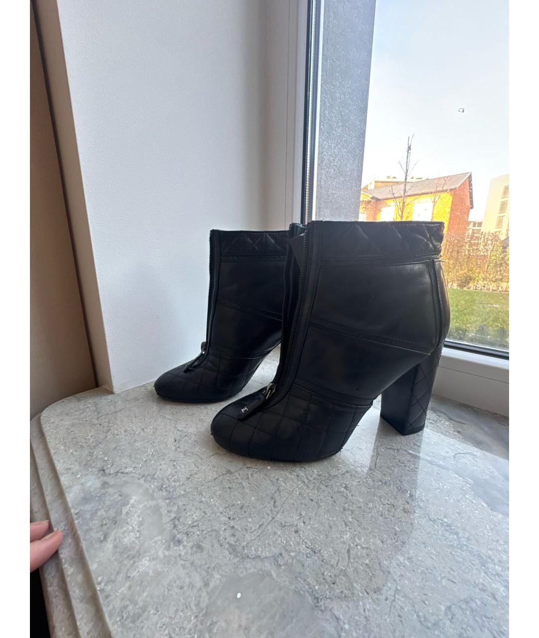 CHANEL Черные кожаные ботильоны, фото 5