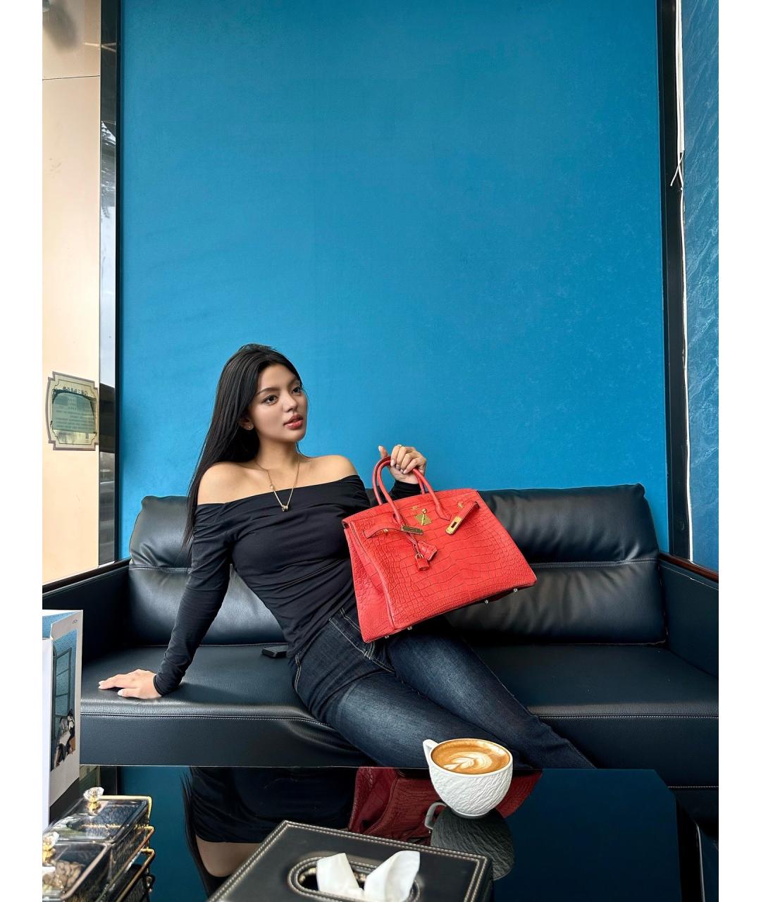 HERMES Красная кожаная сумка с короткими ручками, фото 4