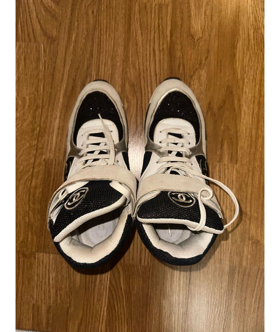 CHANEL Бежевые кожаные кроссовки, фото 3