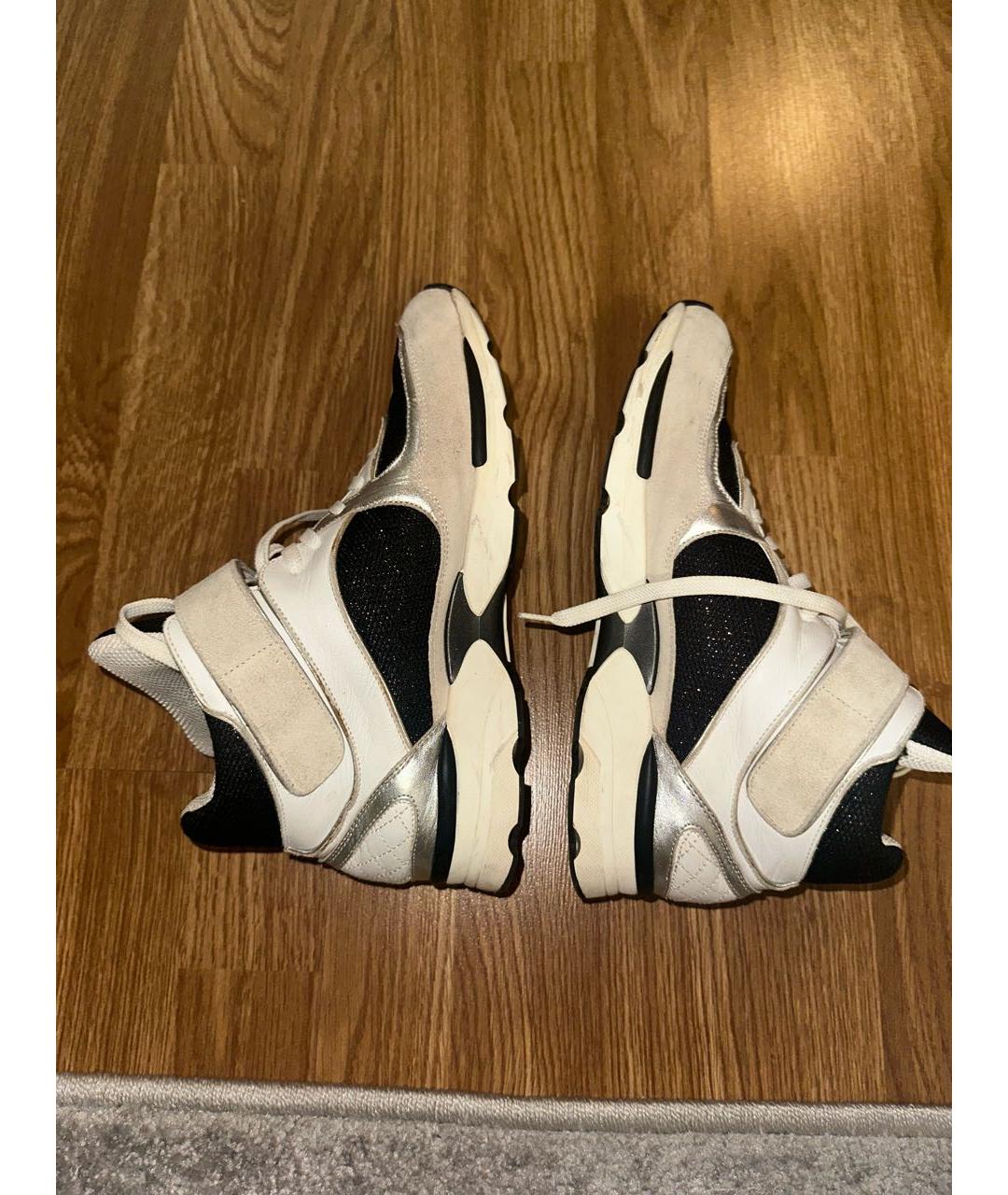 CHANEL Бежевые кожаные кроссовки, фото 5