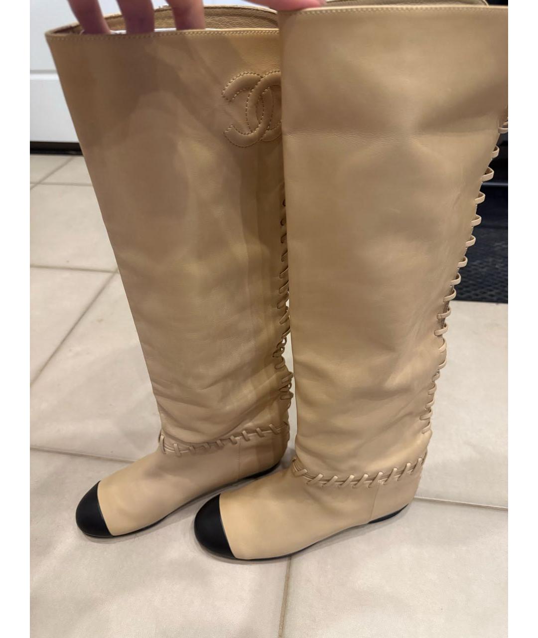 CHANEL Бежевые кожаные сапоги, фото 5