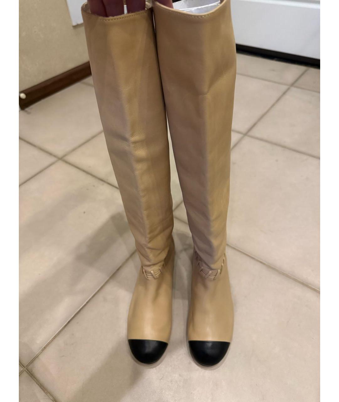 CHANEL Бежевые кожаные сапоги, фото 2