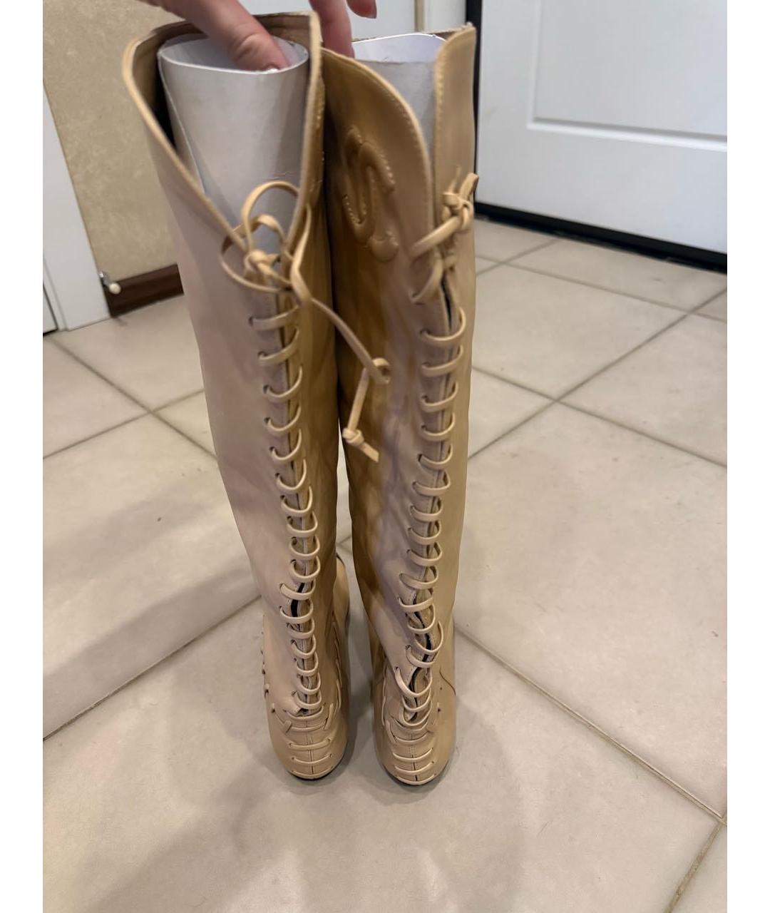CHANEL Бежевые кожаные сапоги, фото 3