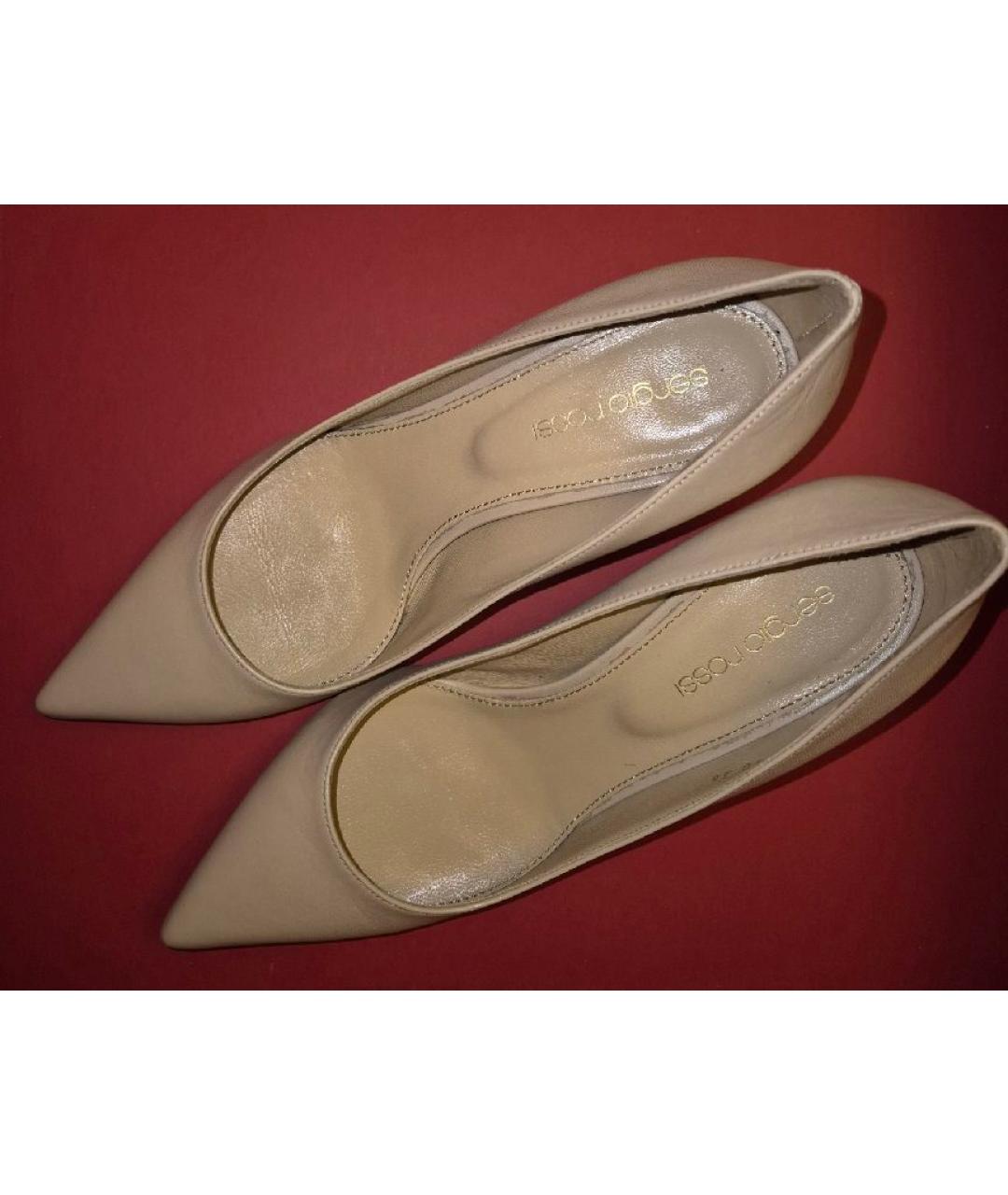 SERGIO ROSSI Бежевые кожаные лодочки на низком каблуке, фото 3