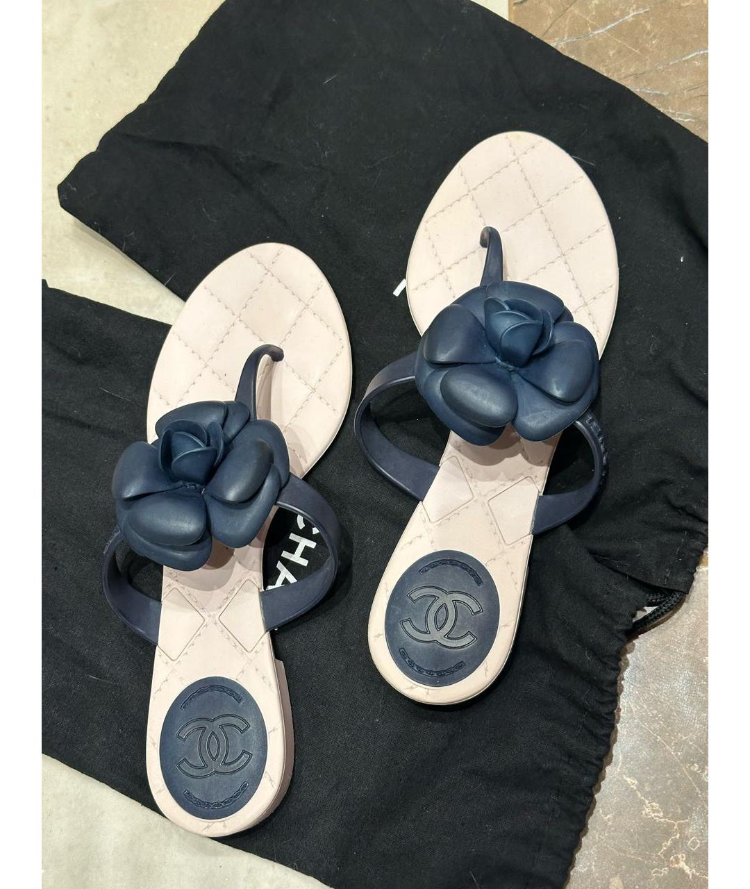 CHANEL Синие резиновые шлепанцы, фото 3