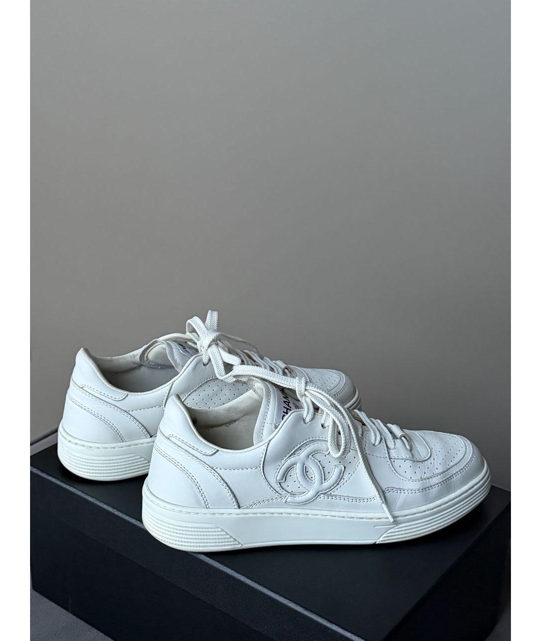 CHANEL Белые кожаные кроссовки, фото 7