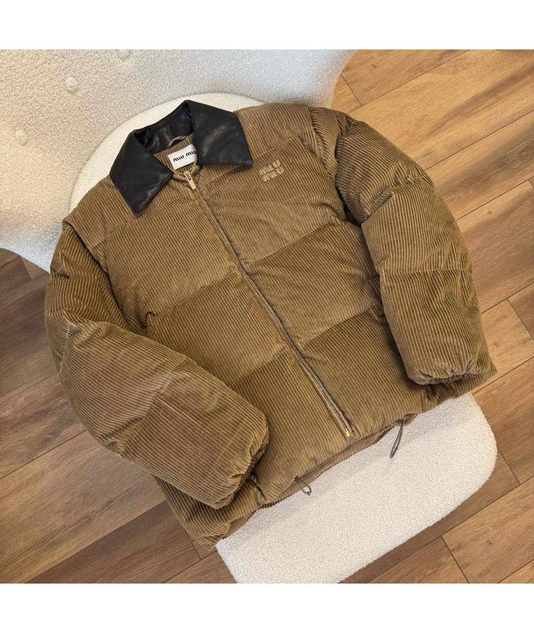 MIU MIU Бежевый полиэстеровый пуховик, фото 2