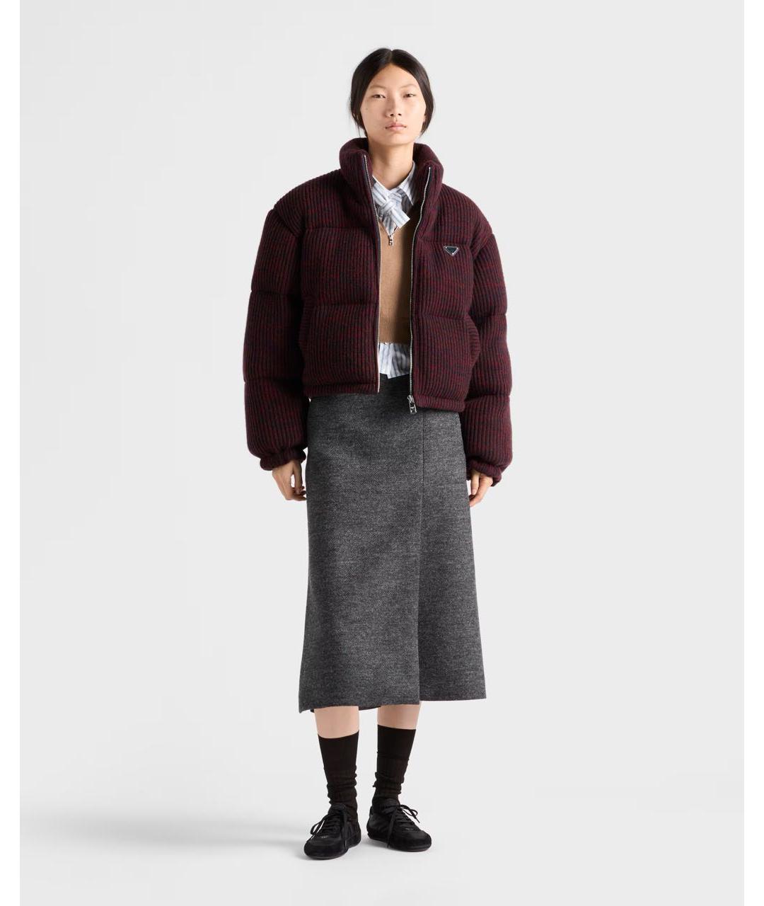 PRADA Бордовый полиэстеровый пуховик, фото 2