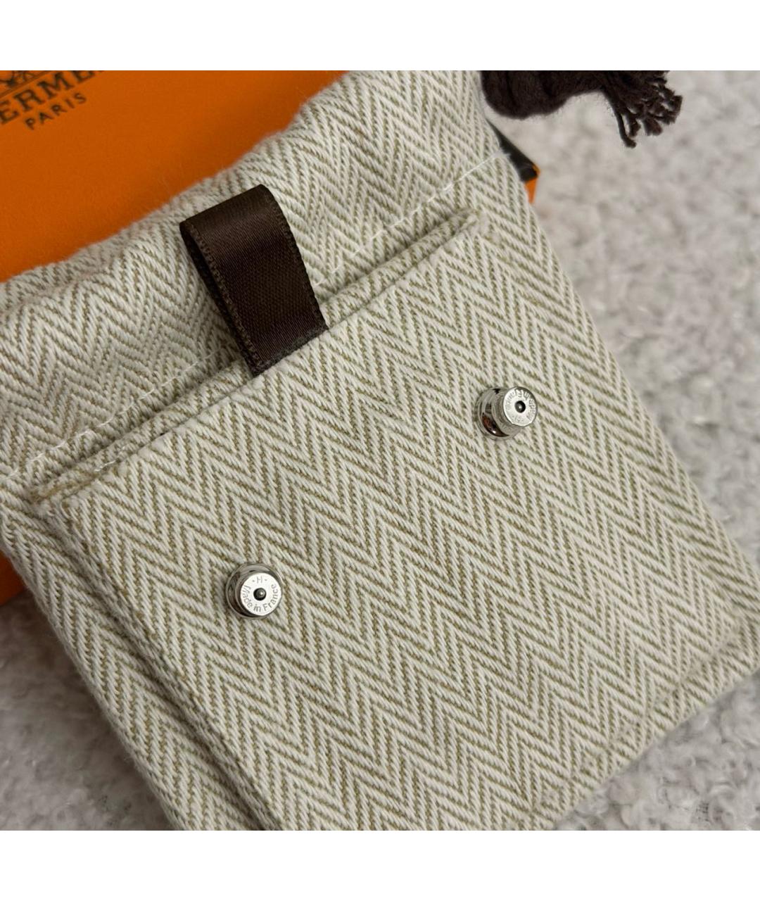 HERMES Черные металлические серьги, фото 3