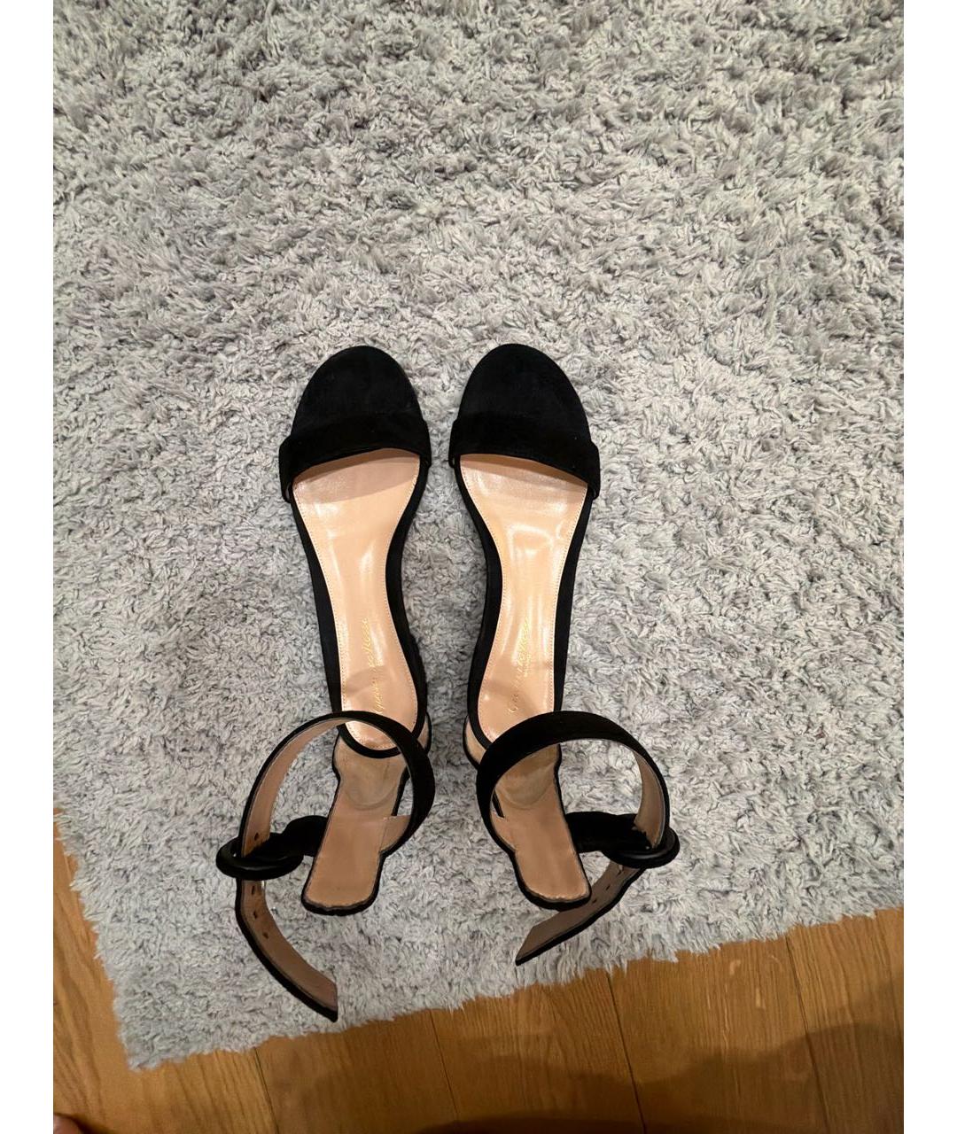 GIANVITO ROSSI Черные замшевые босоножки, фото 3