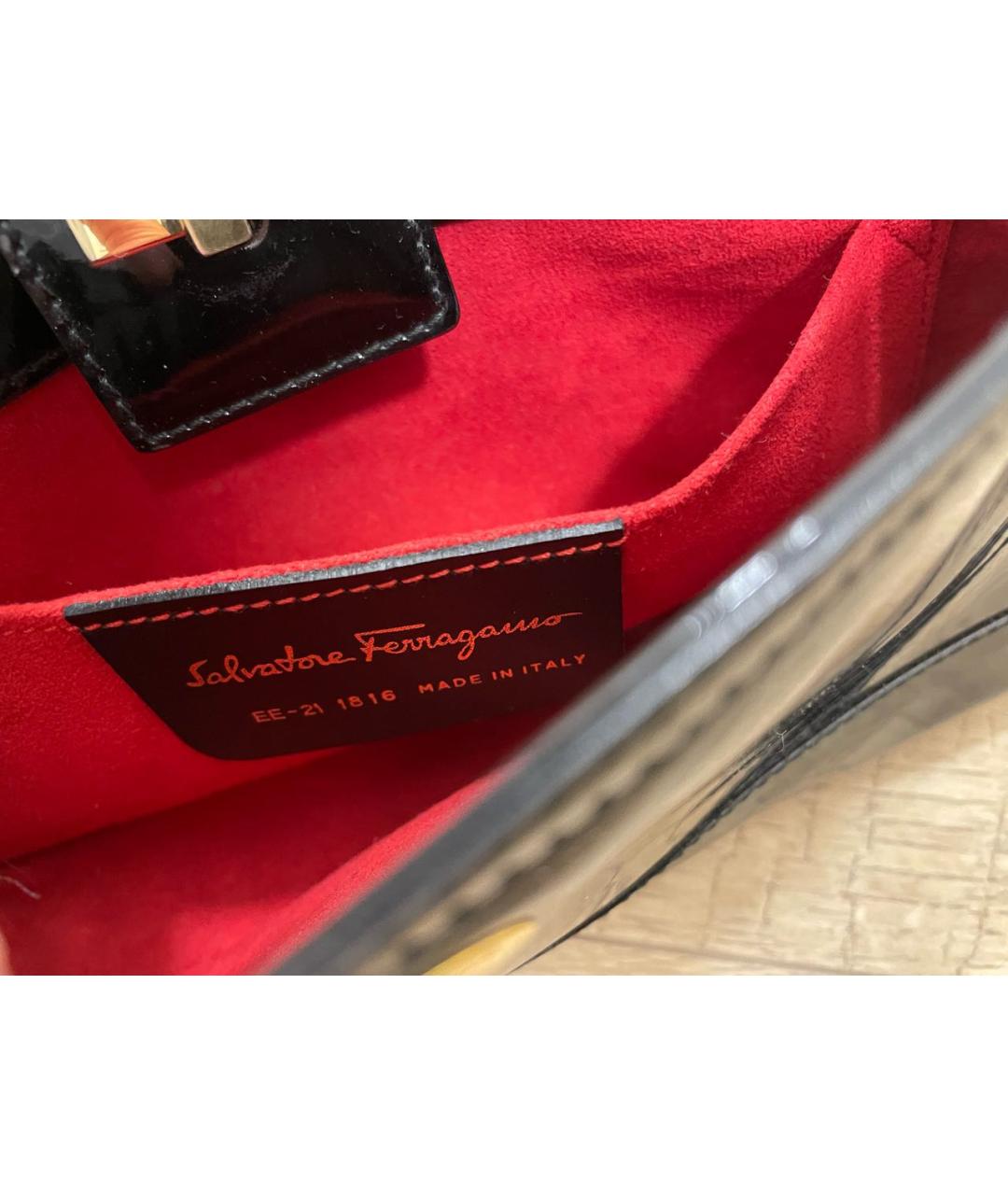 FERRAGAMO Черная кожаная сумка с короткими ручками, фото 5