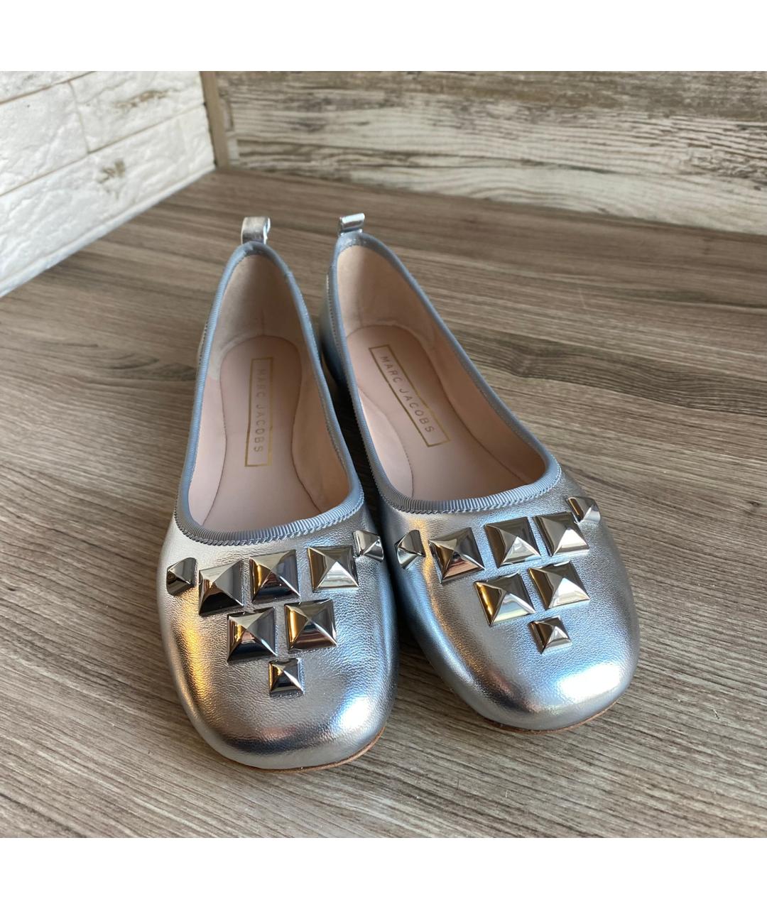 MARC JACOBS Серебряные кожаные балетки, фото 2