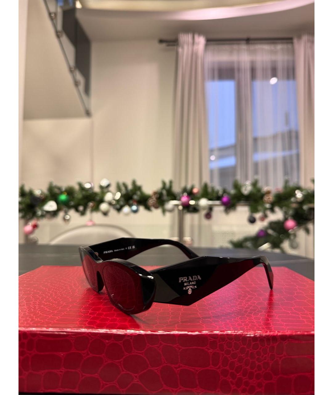 PRADA Черные пластиковые солнцезащитные очки, фото 4