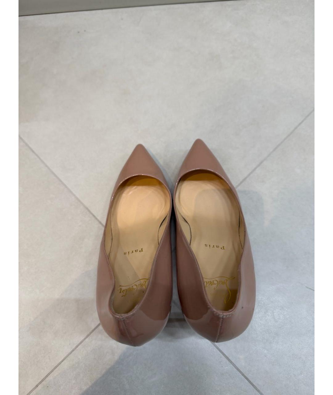 CHRISTIAN LOUBOUTIN Бежевые туфли из лакированной кожи, фото 3