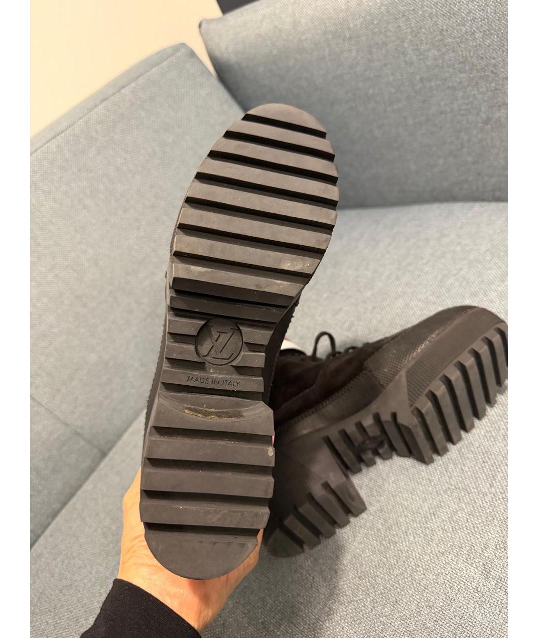 LOUIS VUITTON Черные замшевые ботинки, фото 5