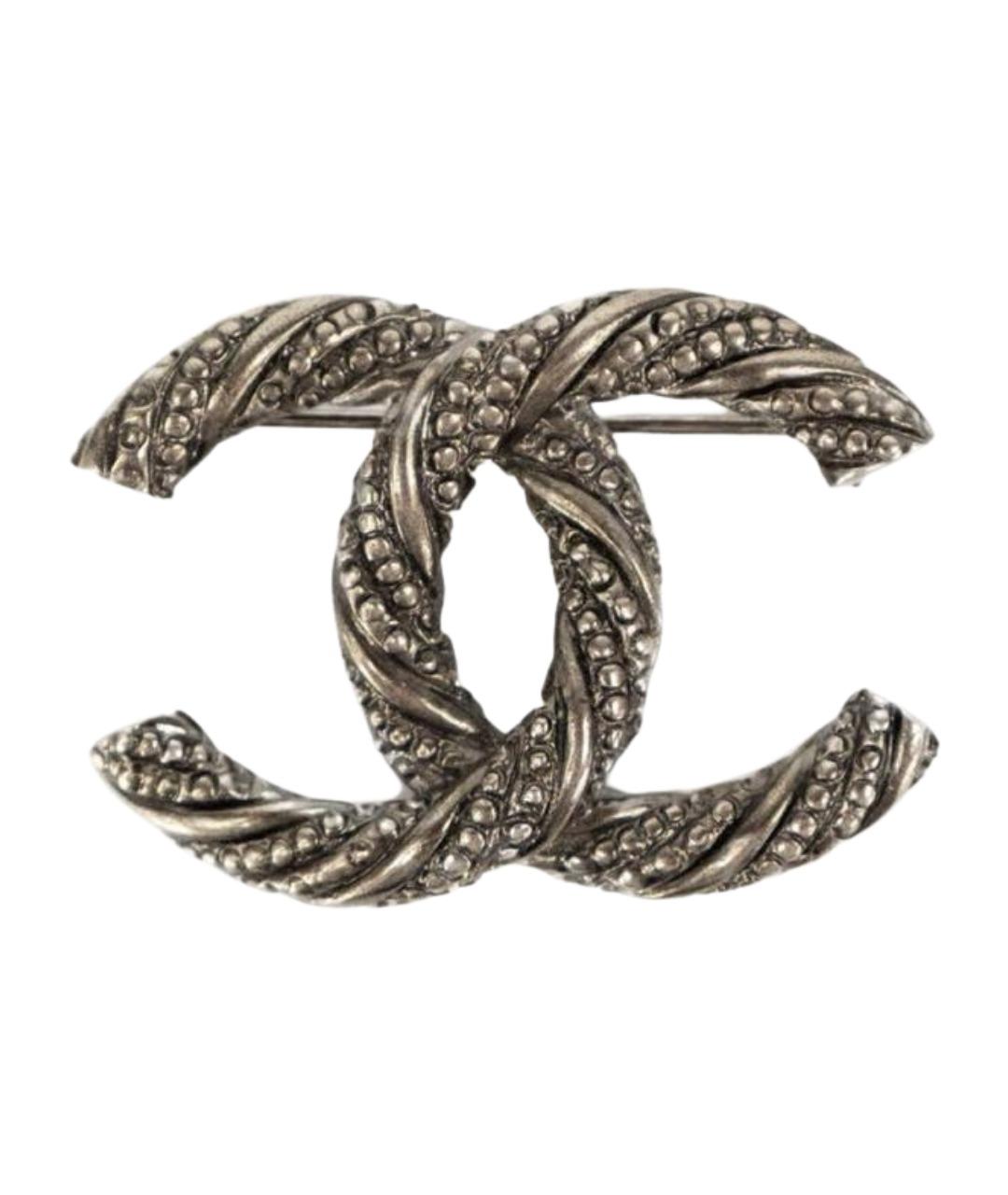 CHANEL Серая металлическая булавка / брошь, фото 1