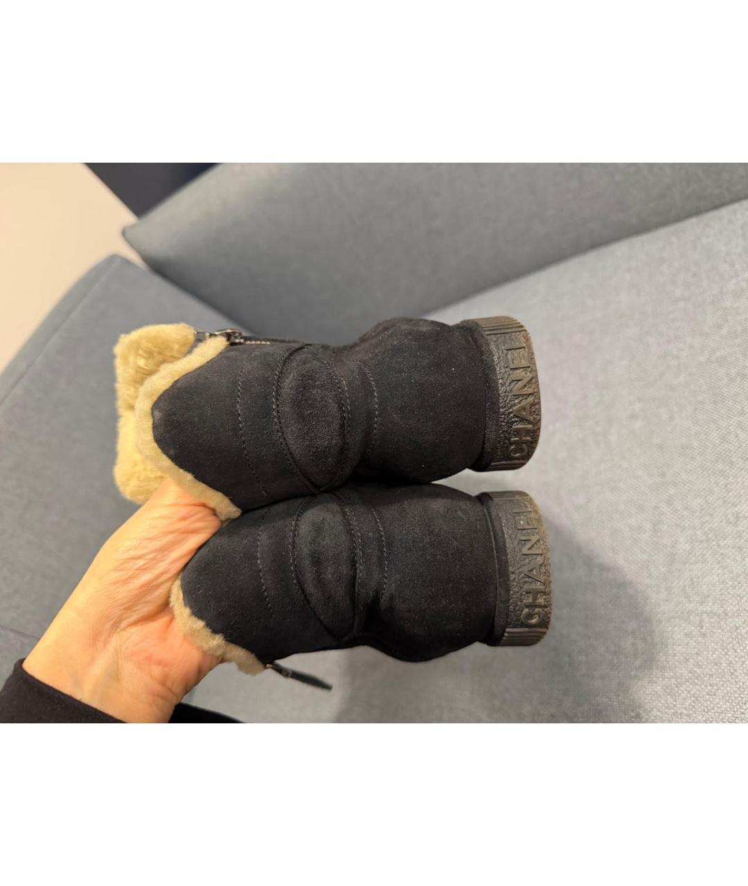 CHANEL Черные замшевые полусапоги, фото 6