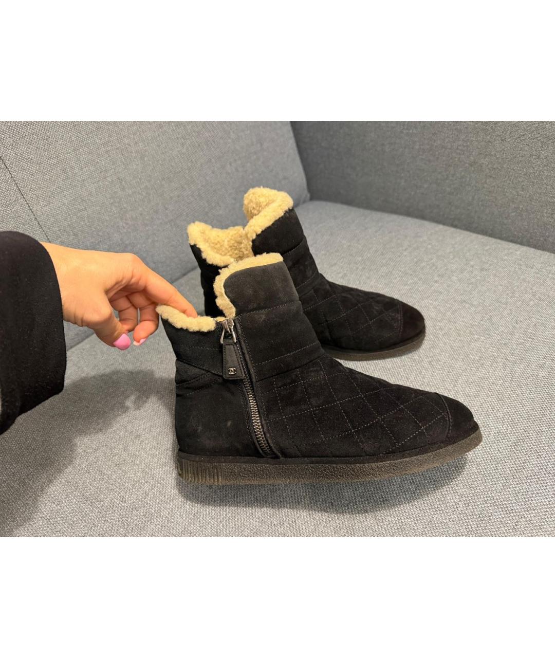 CHANEL Черные замшевые полусапоги, фото 5