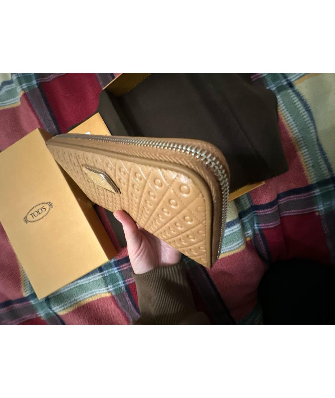 TOD'S Горчичный кожаный кошелек, фото 3