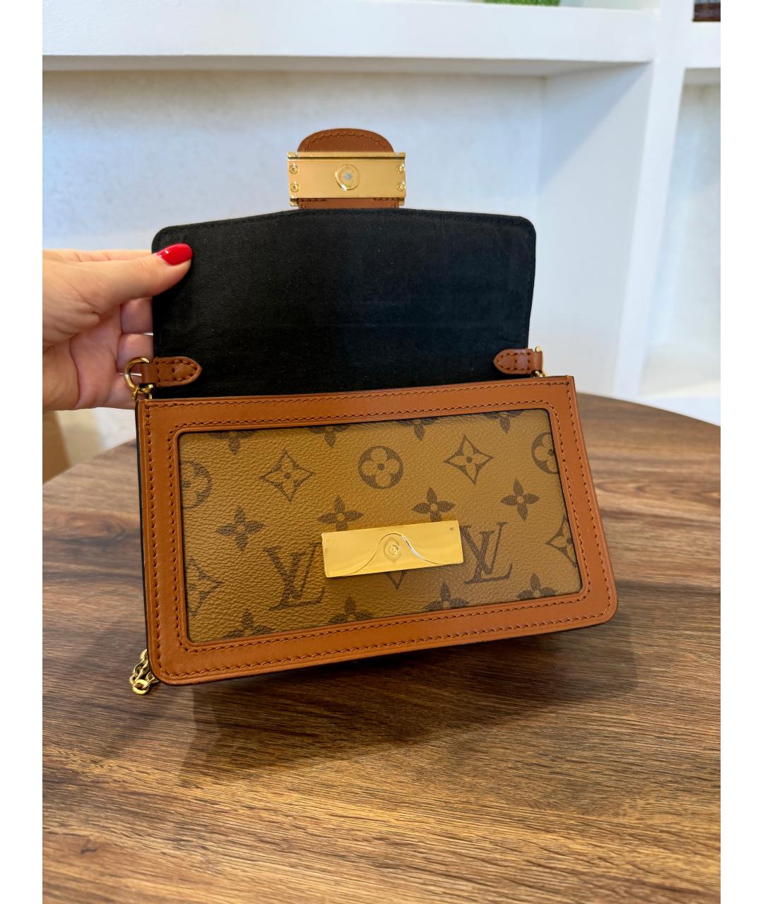 LOUIS VUITTON Коричневая кожаная сумка через плечо, фото 7