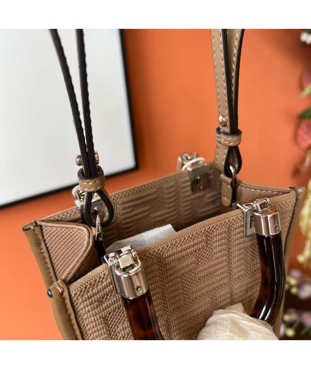 FENDI Бежевая кожаная сумка через плечо, фото 3