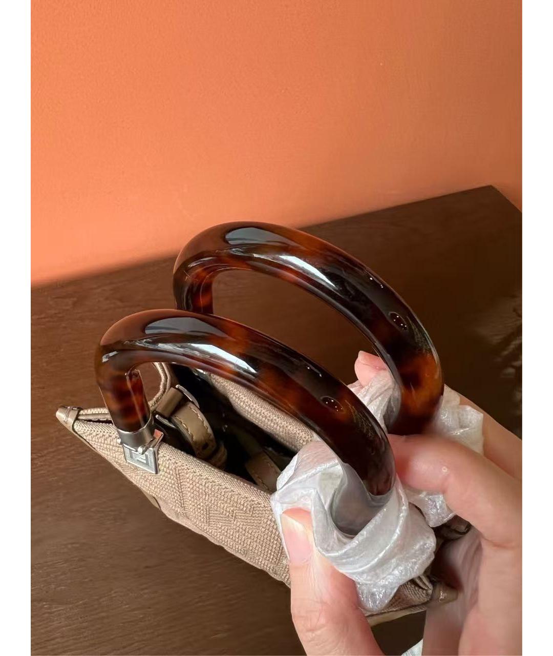 FENDI Бежевая кожаная сумка через плечо, фото 6