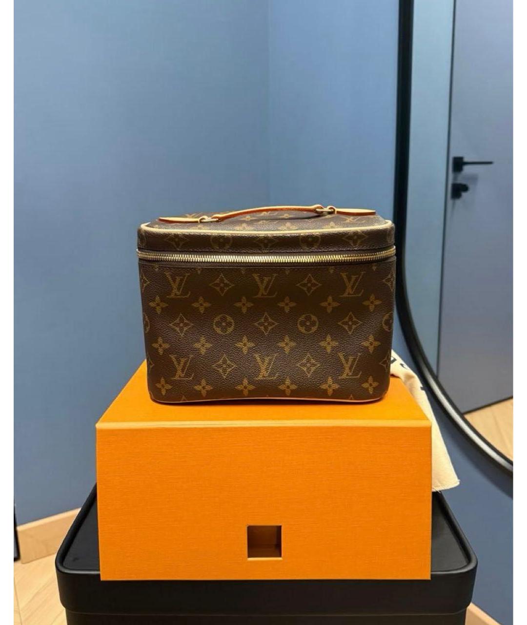 LOUIS VUITTON Коричневая косметичка, фото 8