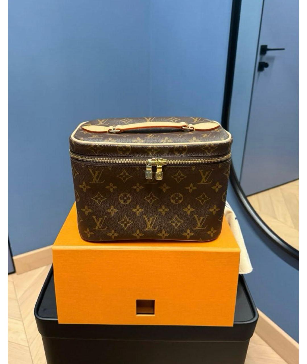 LOUIS VUITTON Коричневая косметичка, фото 2