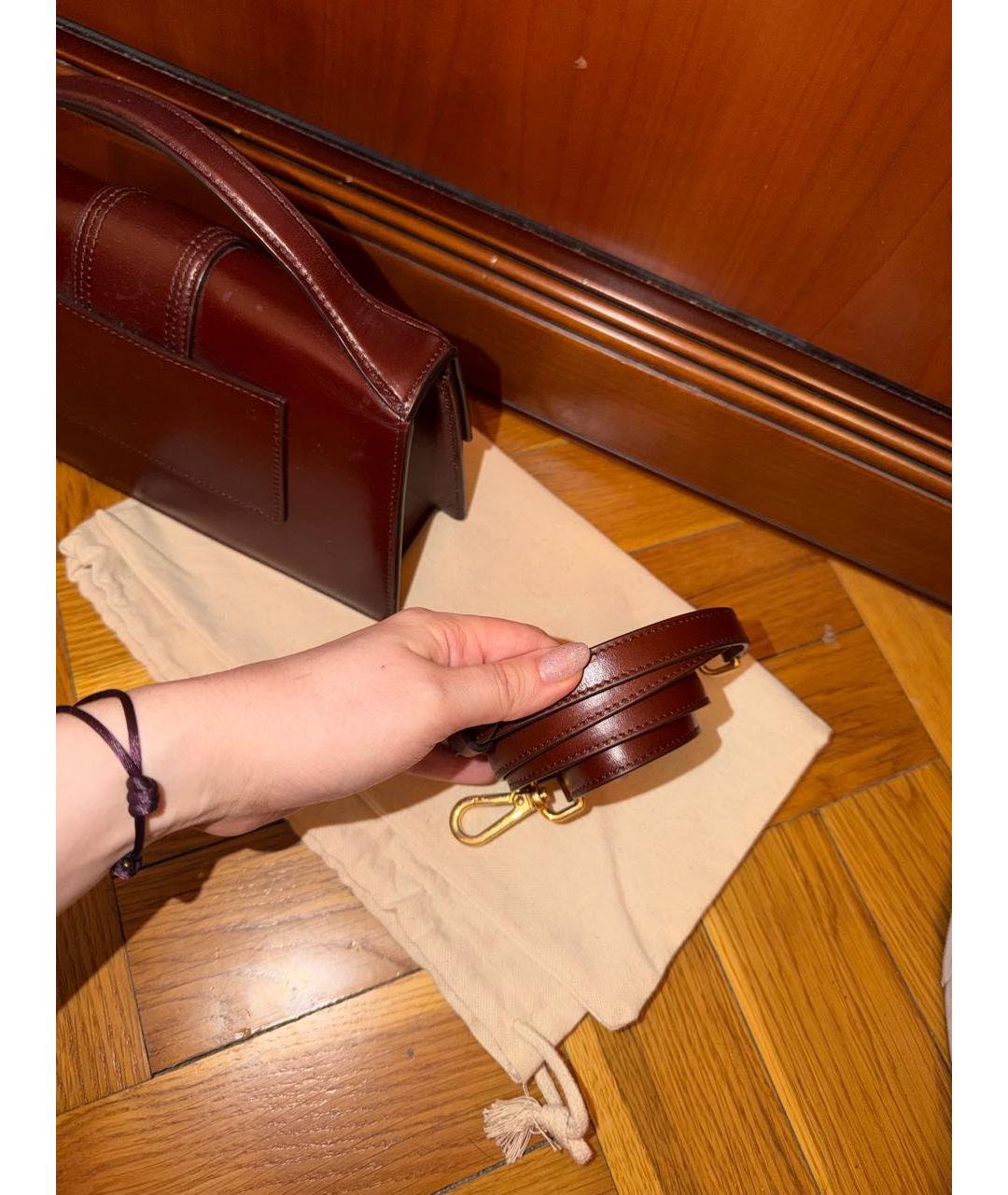 JACQUEMUS Бордовая кожаная сумка с короткими ручками, фото 6