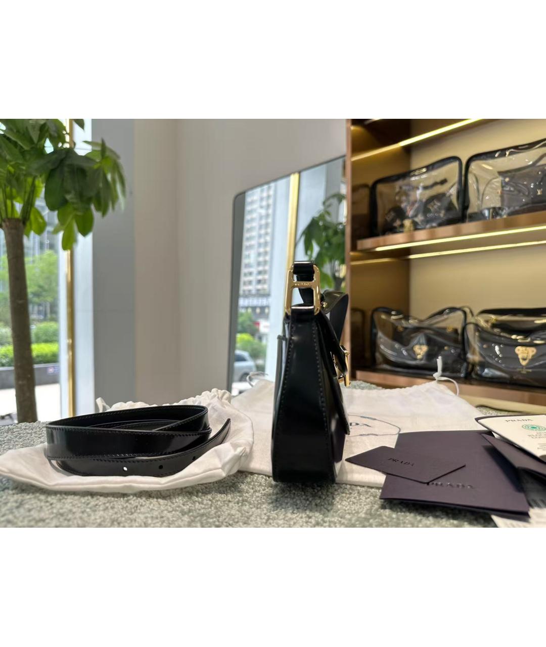 PRADA Черная кожаная сумка через плечо, фото 3