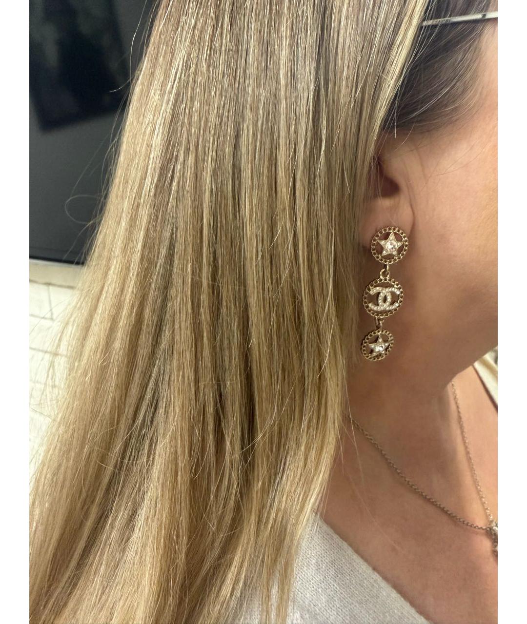 CHANEL Золотые металлические серьги, фото 4