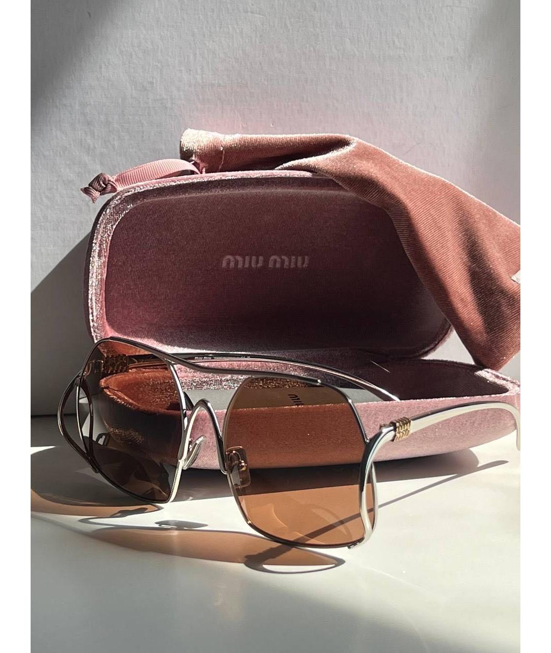 MIU MIU Бежевые металлические солнцезащитные очки, фото 3