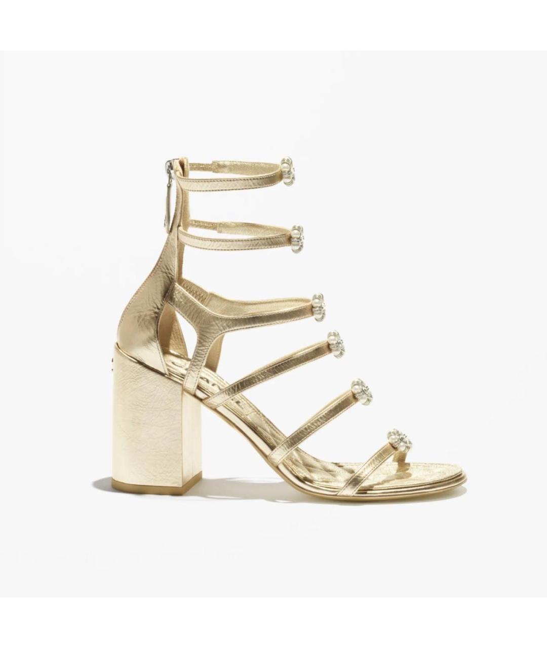 CHANEL Золотые босоножки из лакированной кожи, фото 5