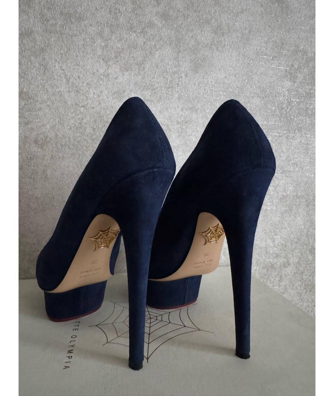 CHARLOTTE OLYMPIA Темно-синие замшевые туфли, фото 4