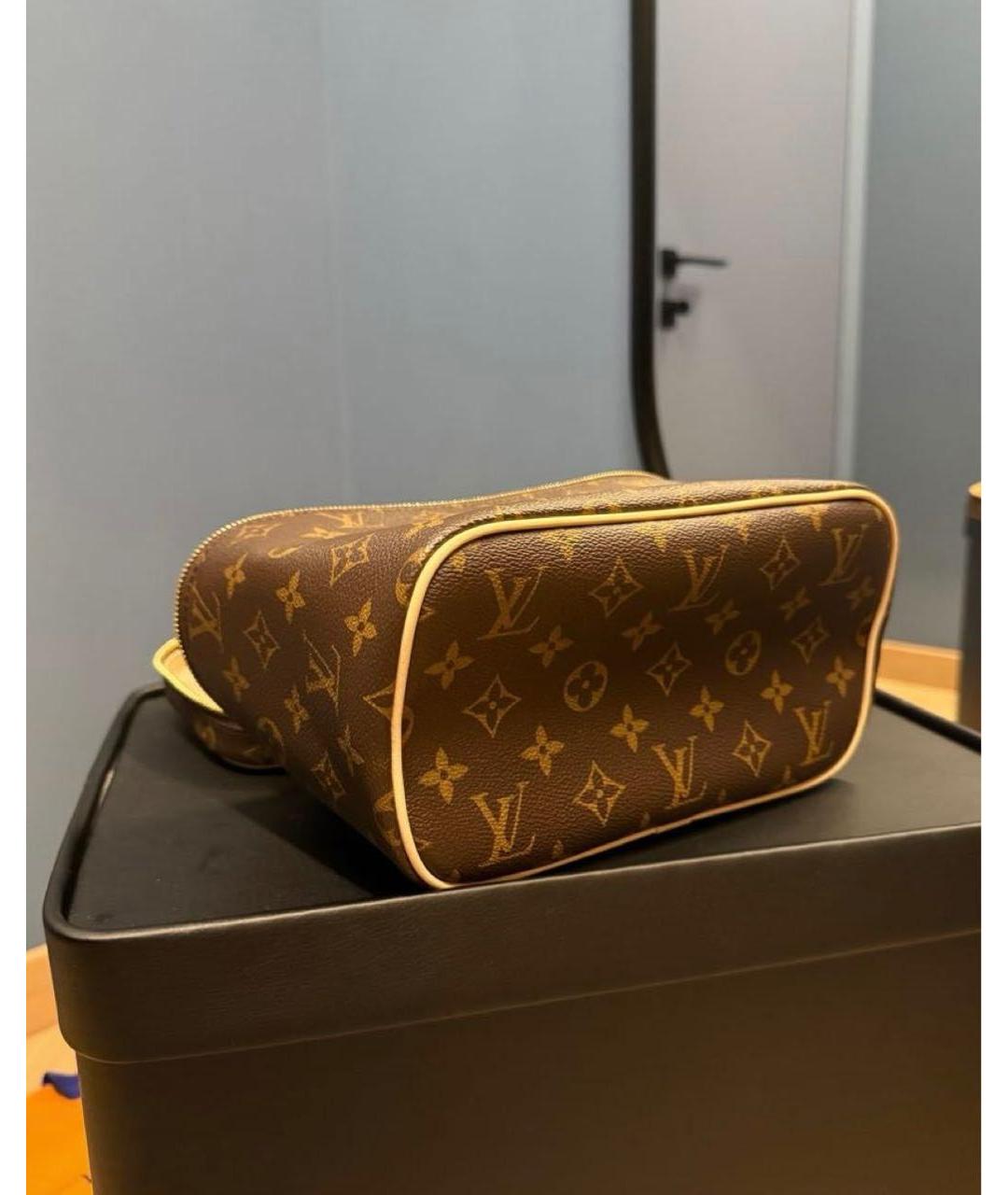 LOUIS VUITTON Коричневая косметичка, фото 4