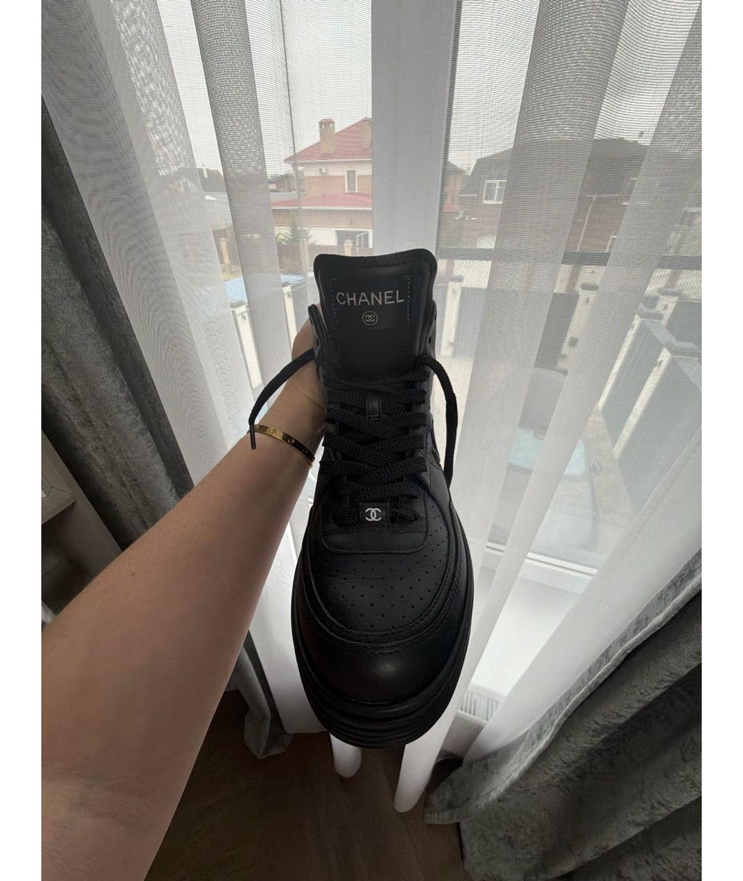 CHANEL Черные кожаные кроссовки, фото 5