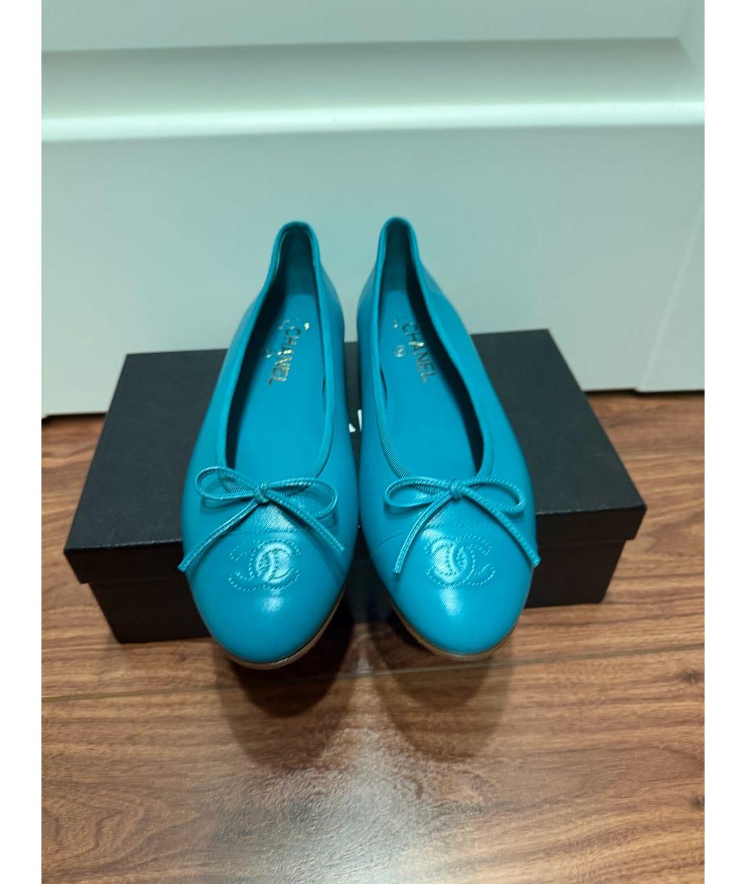 CHANEL Бирюзовые кожаные балетки, фото 2