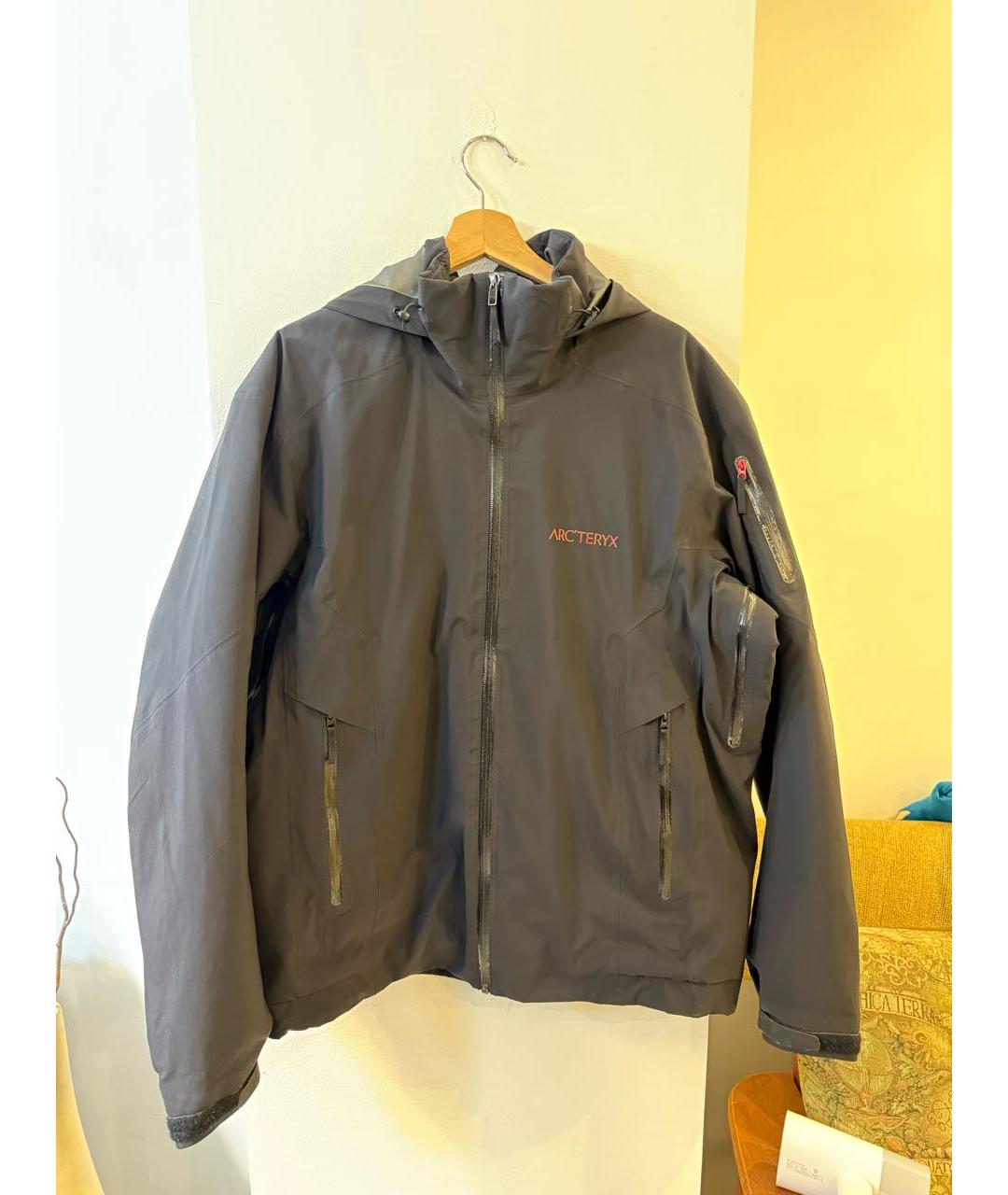 ARCTERYX Черная полиамидовая куртка, фото 9