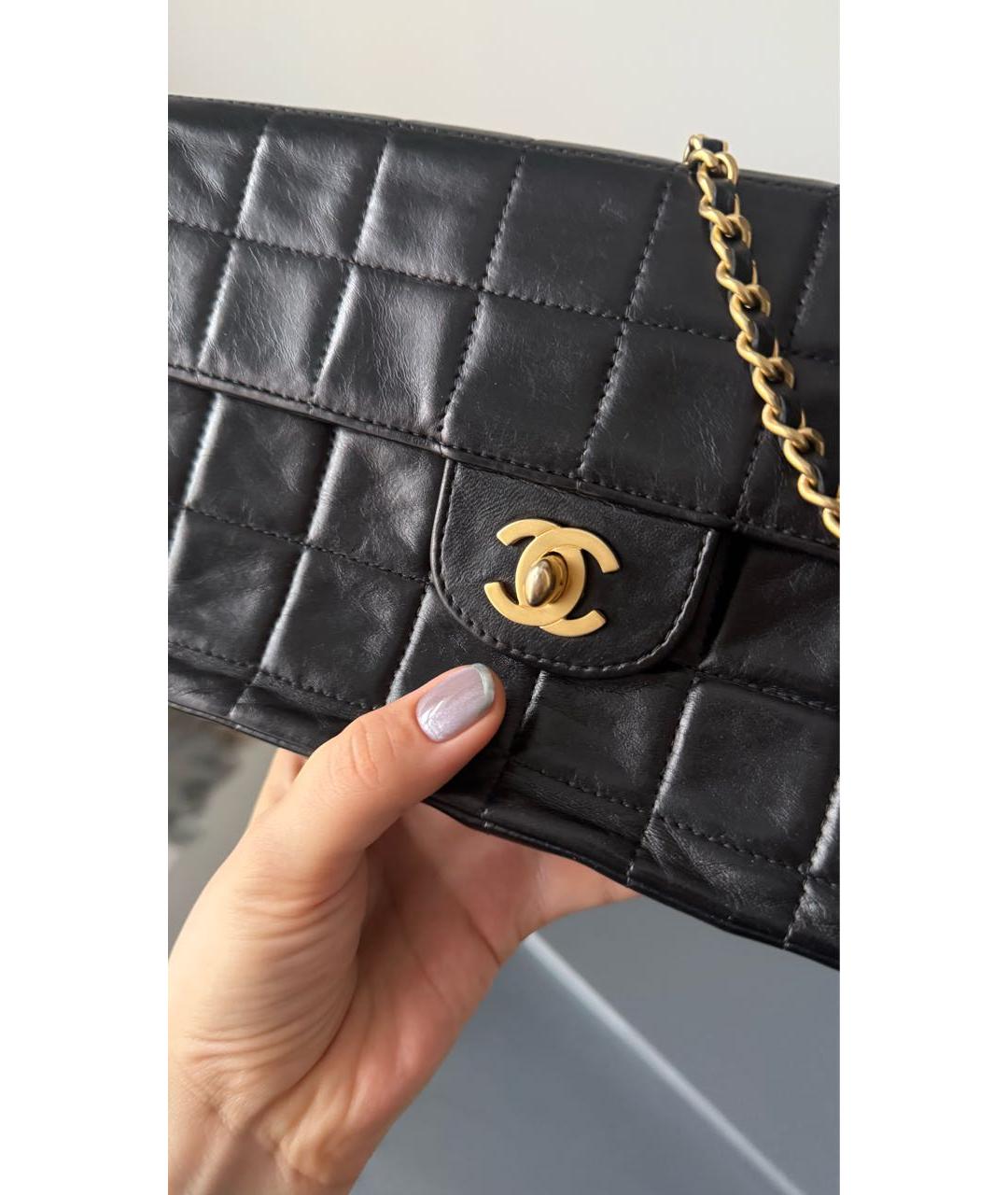 CHANEL Черная кожаная сумка с короткими ручками, фото 3