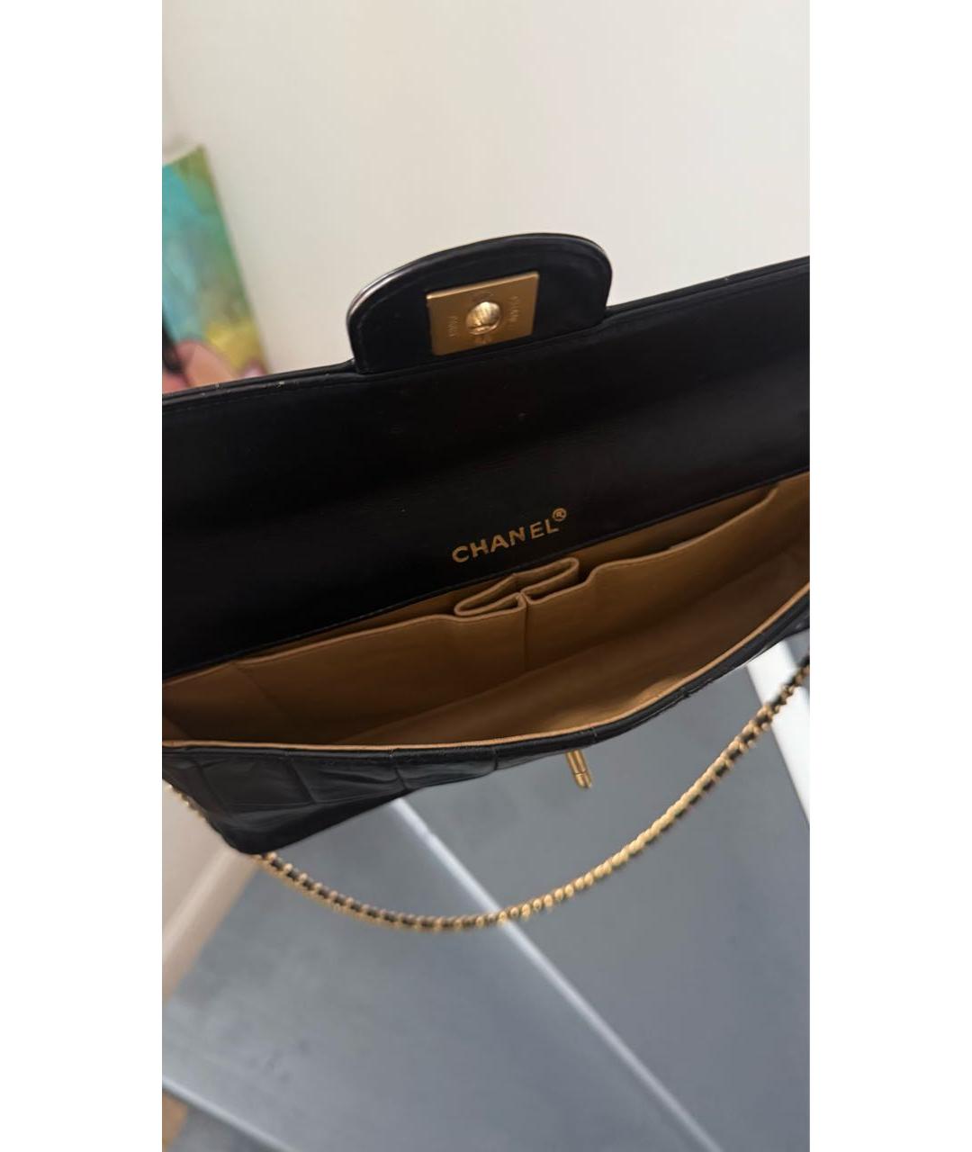 CHANEL Черная кожаная сумка с короткими ручками, фото 4